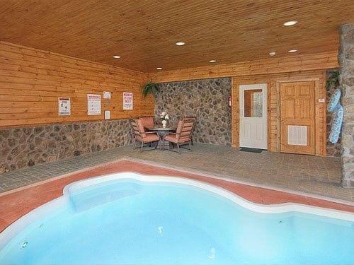 Majestic Springs Lodge Cabin McCookville Room photo