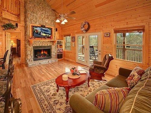 Majestic Springs Lodge Cabin McCookville Exterior photo