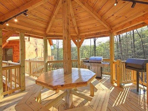 Majestic Springs Lodge Cabin McCookville Exterior photo